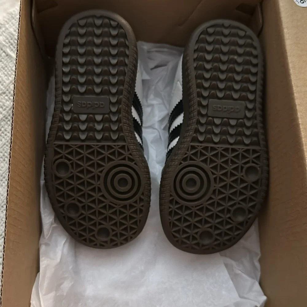 Kids Adidas | Samba OG Shoes | 7K - Picture 14 of 16